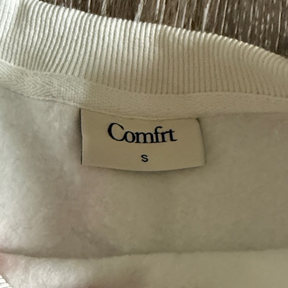 Women’s Comfort Camo Crewneck - Picture 3 of 3